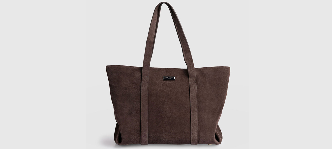 Carrying the Order of Life: My Long-Term Reliance on Large-Capacity Bags